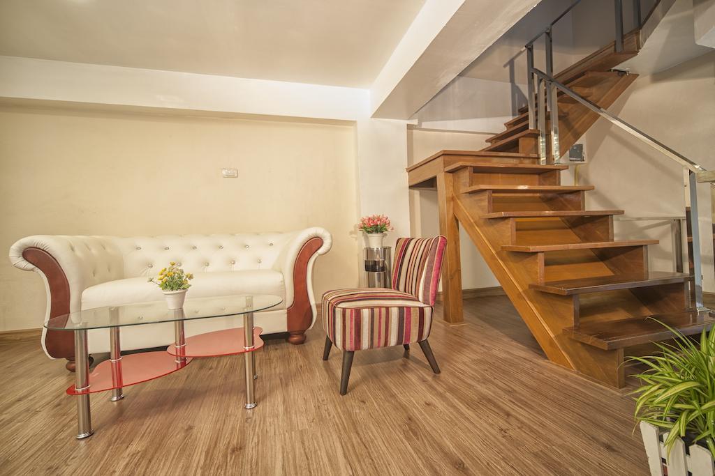 Oyo 1093 De Nawarat Chiang Mai Boutique Apartment Kültér fotó